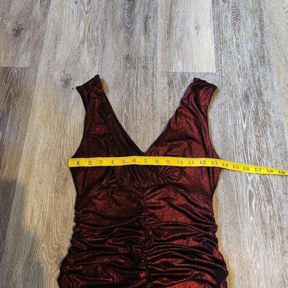 Cute y2k red and black ruched tank top - Picture 7 of 9